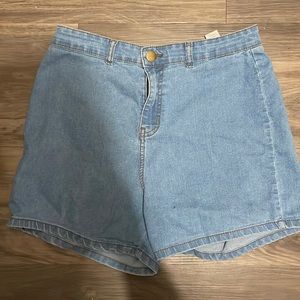 Boohoo mom jean shorts